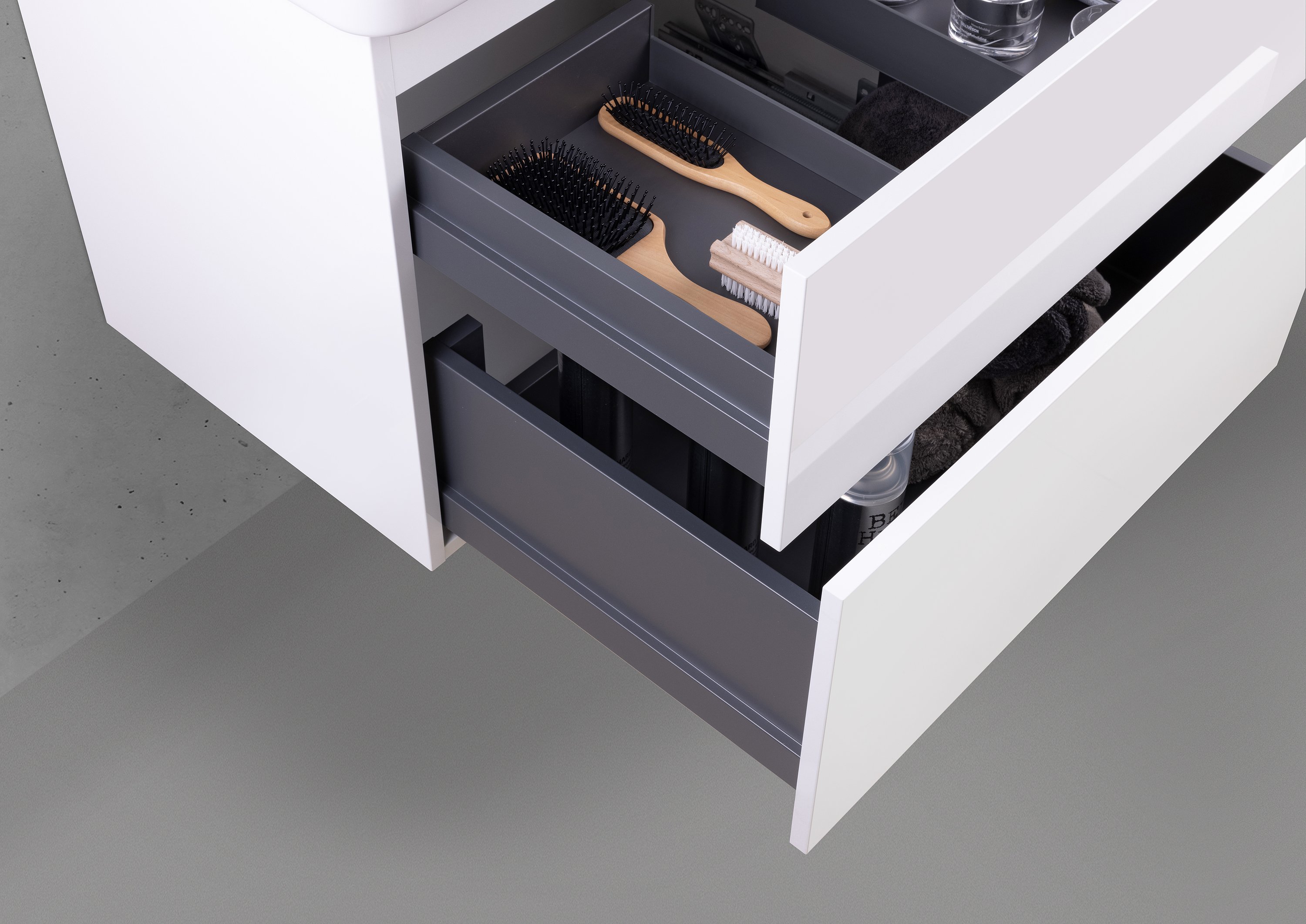 Badset Shape, Geberit Smyle Square WT 75 cm, Unterschrank grifflos und Spiegelschrank