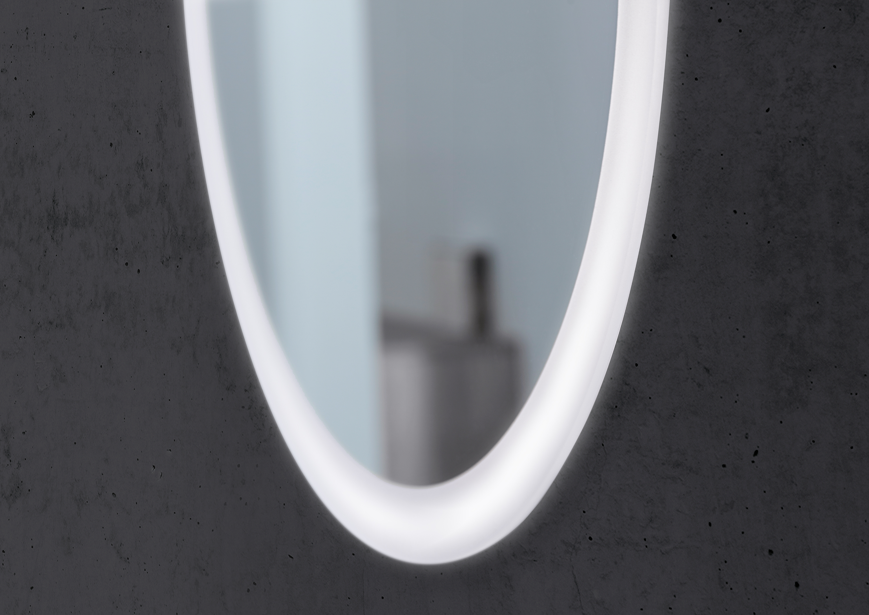Design LED-Lichtspiegel Oval 50x90cm mit Sensorschalter und Memory-Funktion