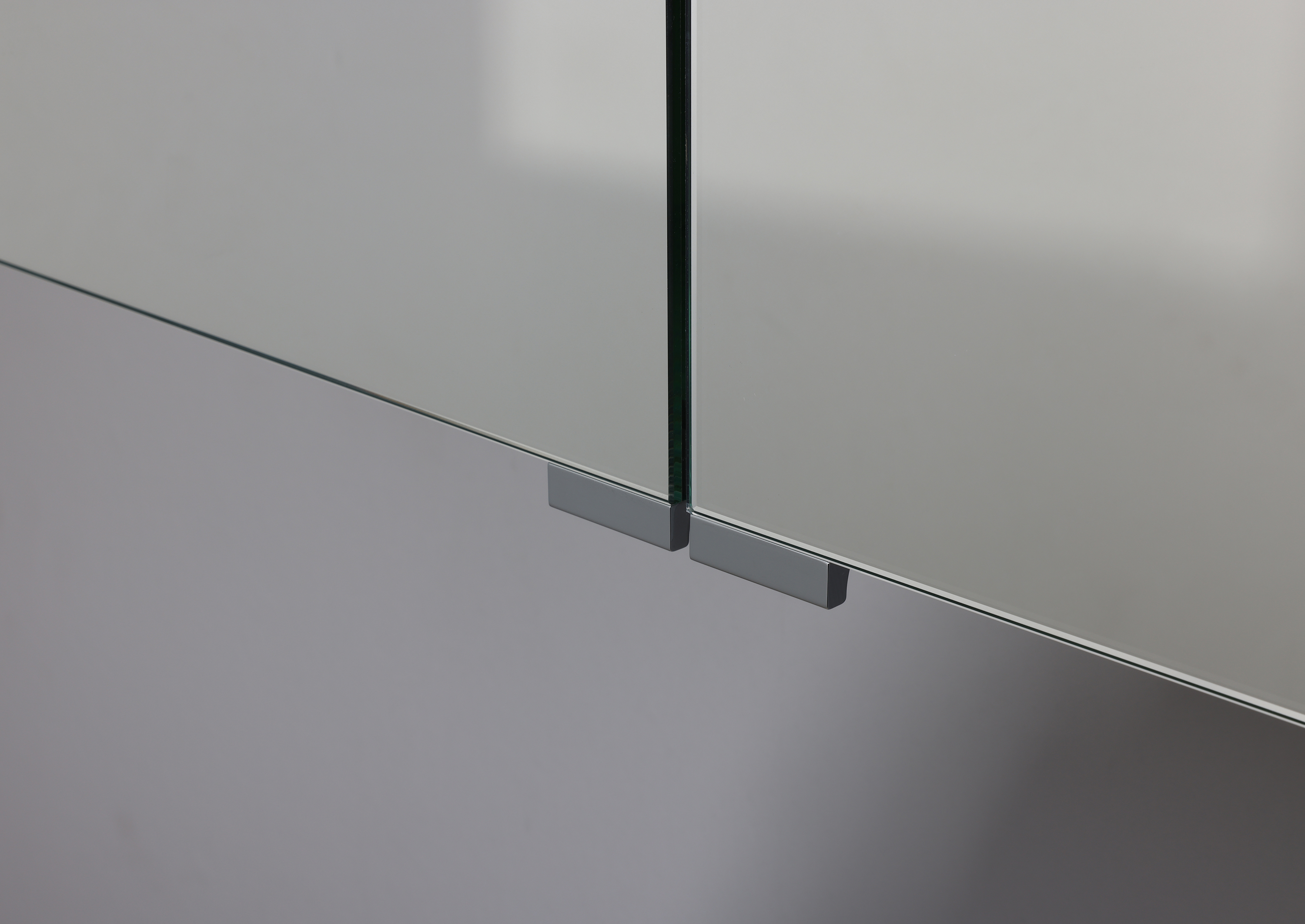 Saphir - Badmöbelset 60 cm mit Glaswaschbecken, Unterschrank und Spiegelschrank