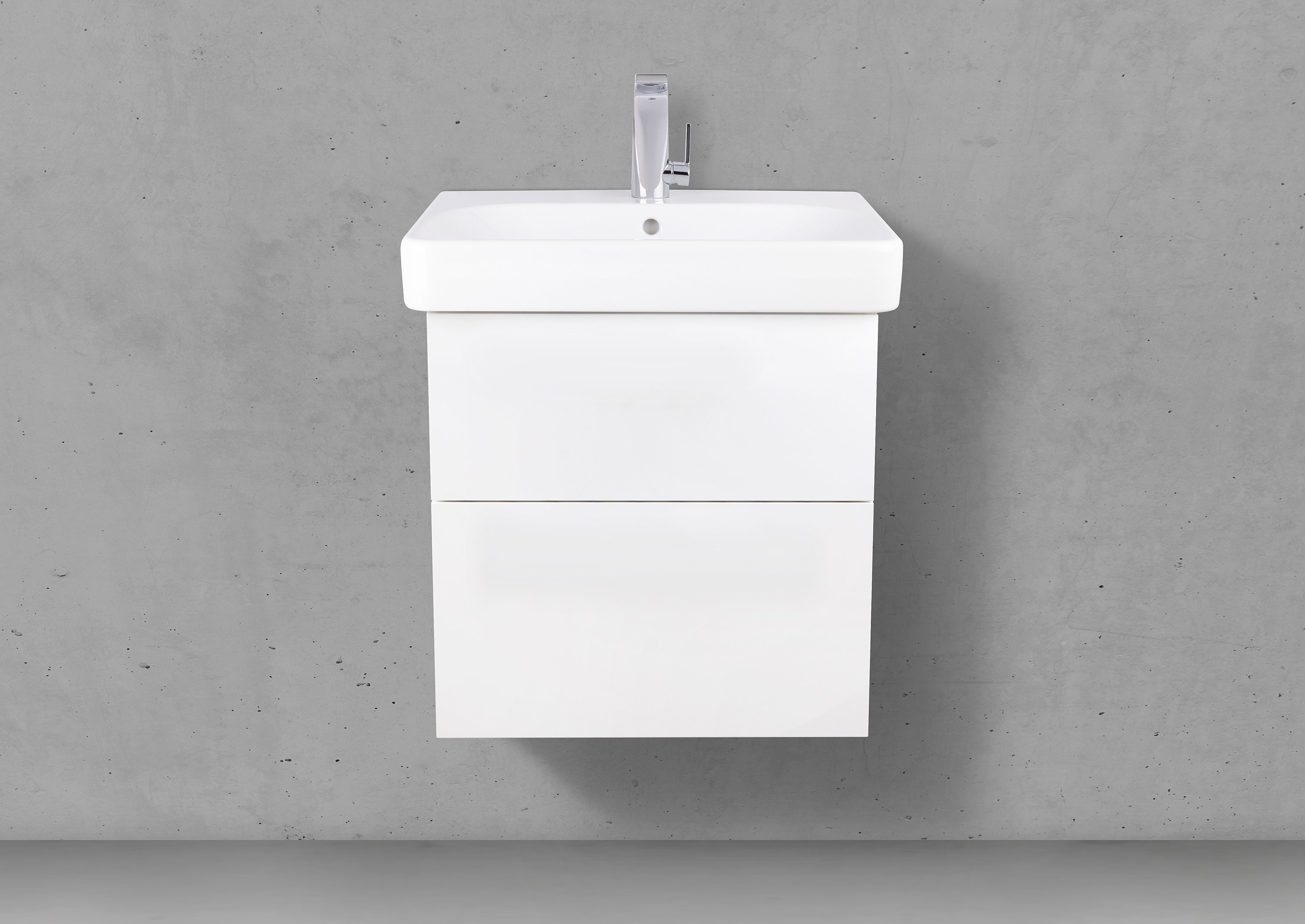 Badmöbel Shape mit Geberit Smyle Square Waschtisch 60 cm, grifflosem Unterschrank und Spiegelschrank