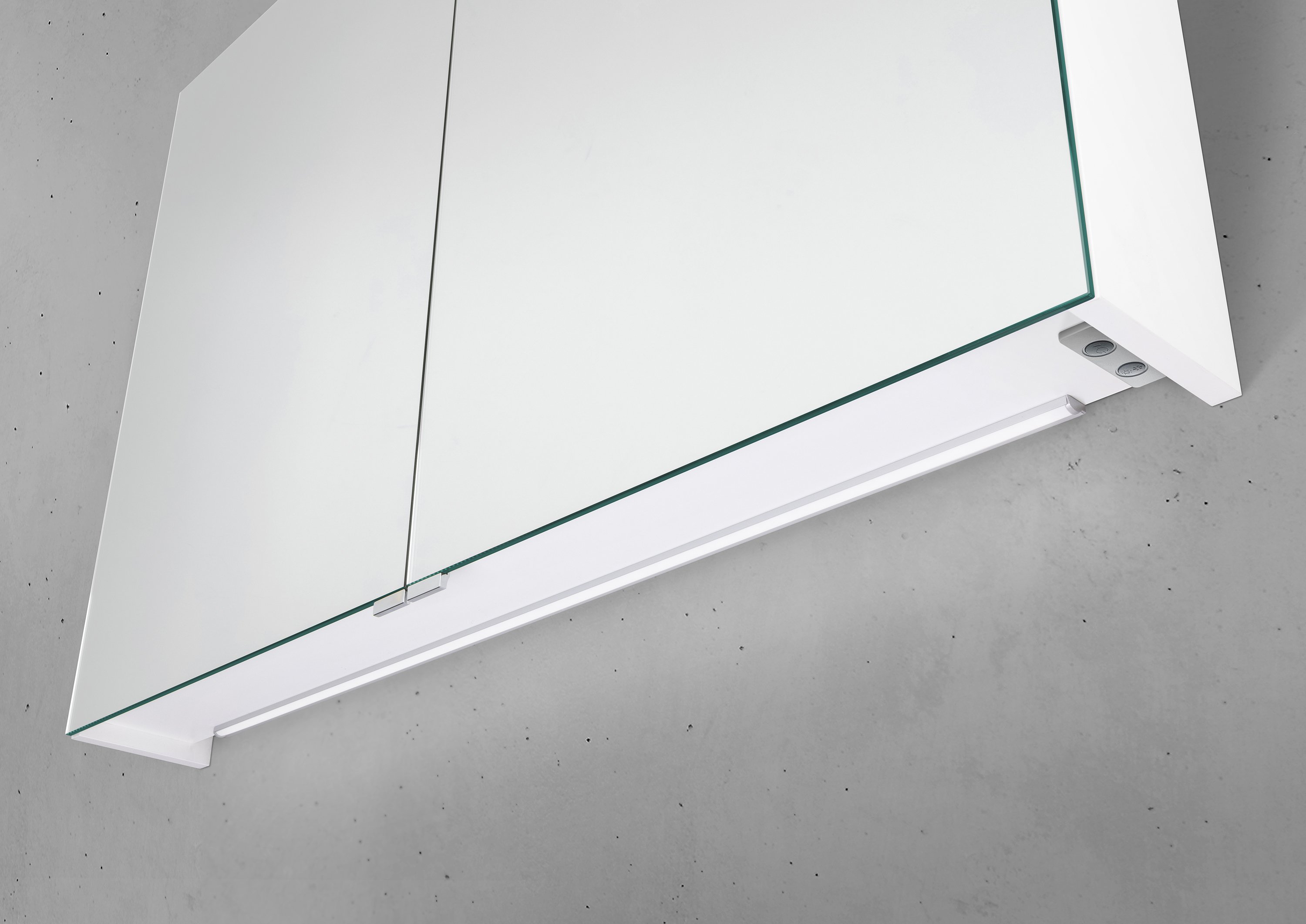 Spiegelschrank 100 cm 3 türig mit integrierter MULTI Light LED Beleuchtung Doppelspiegeltüren 