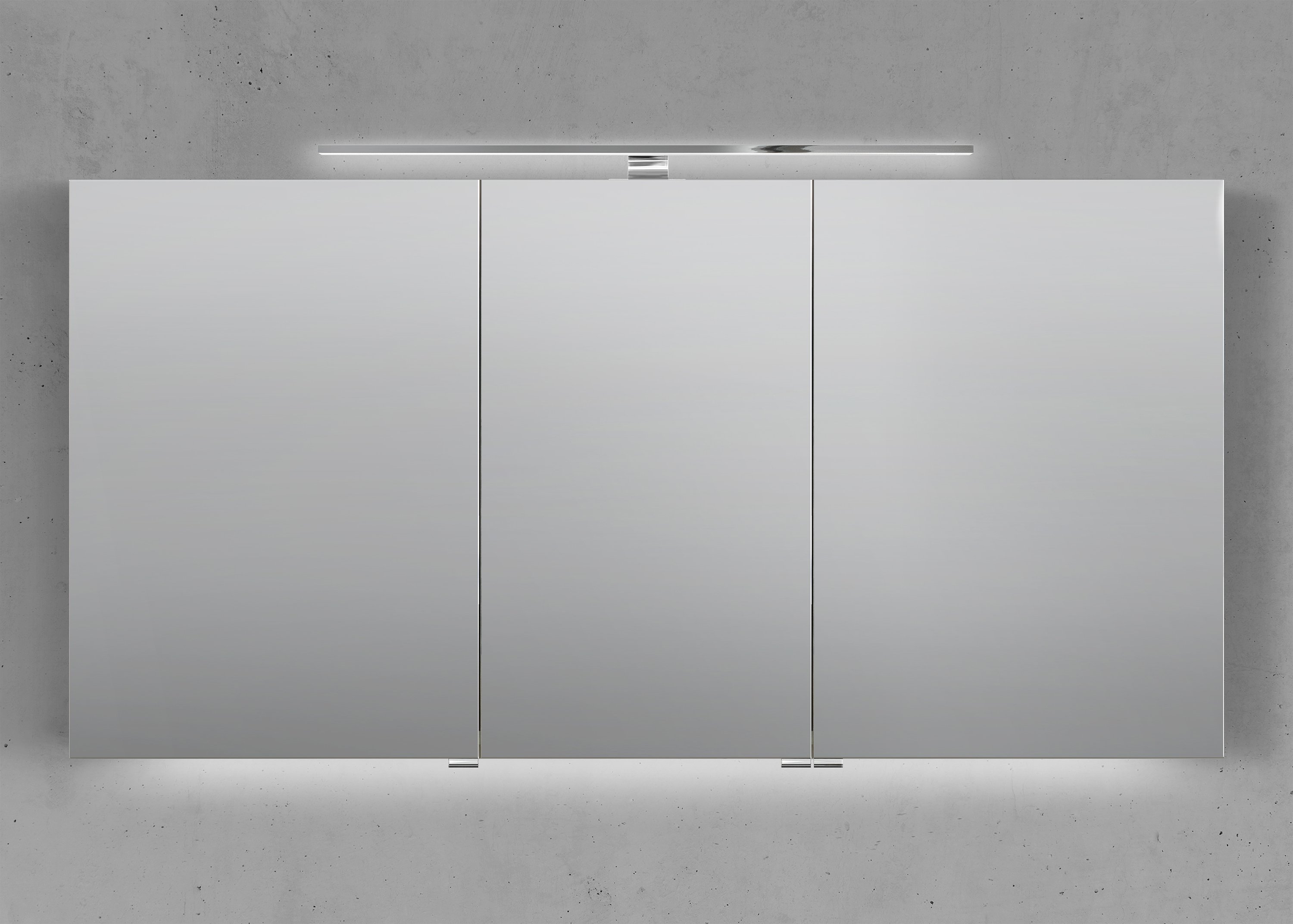 Spiegelschrank 140 cm mit LED Chrom Beleuchtung Doppelspiegeltüren