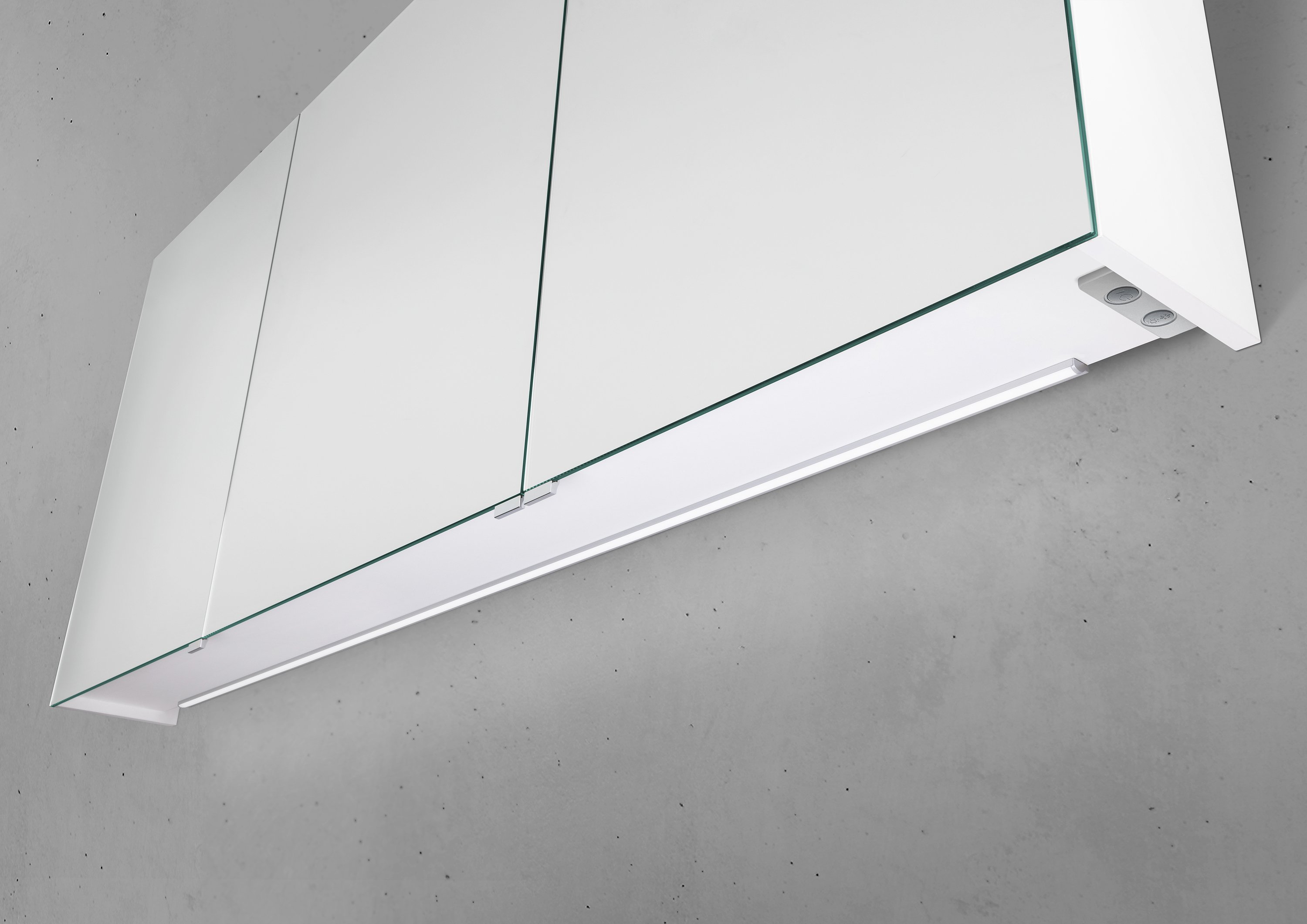 Spiegelschrank 180 cm integrierte Multilight-LED-Beleuchtung Doppelspiegeltüren